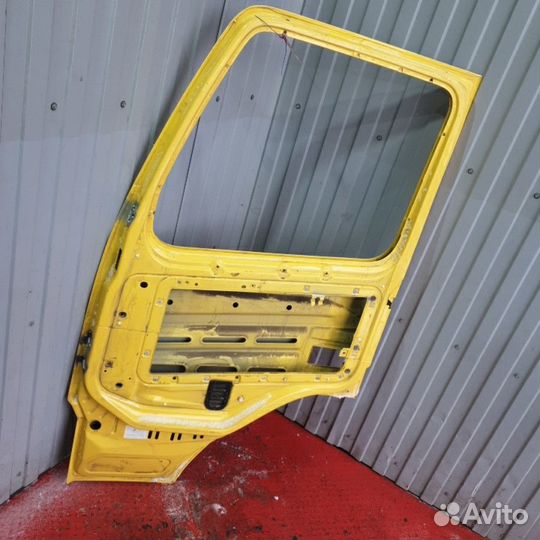 Дверь правая Volvo FM 20360551