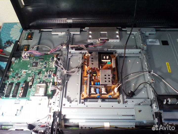 ЖК Toshiba 40LV655PK на разбор