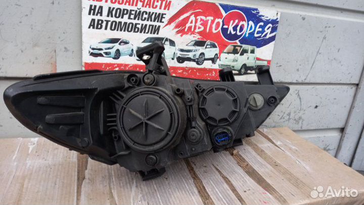 Фара передняя левая Hyundai Elantra AD 2015-2019