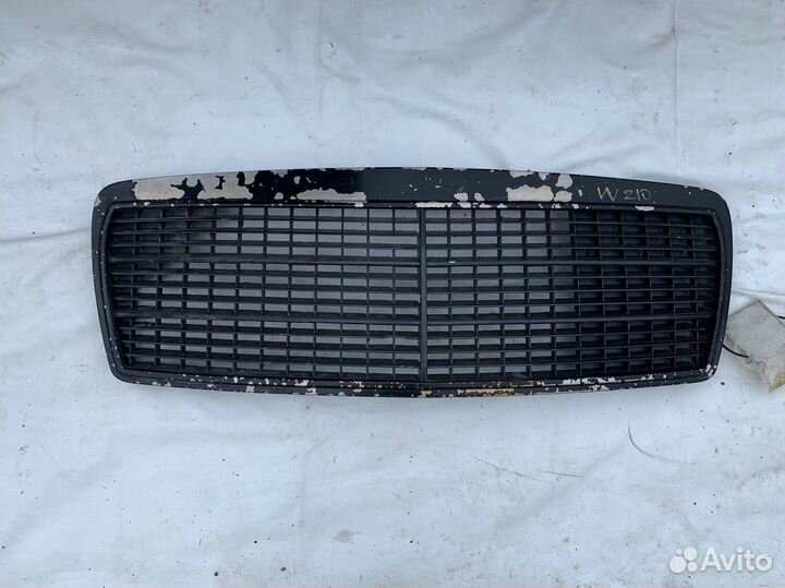 Решетка радиатор Mercedes Benz W210 E class