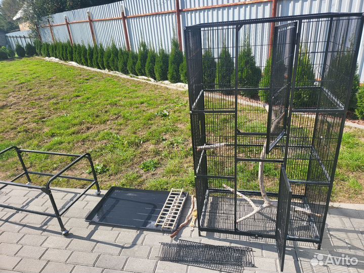 Клетка для средних и больших птиц