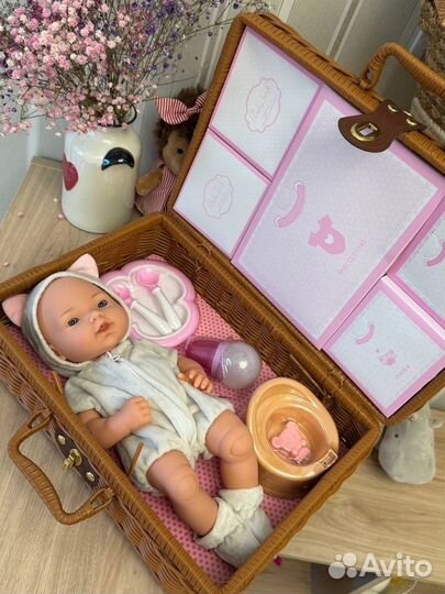 Кукла пупс в чемодане пьет и писает новая