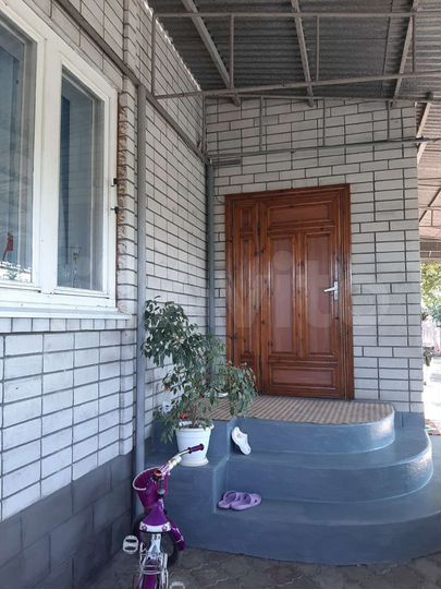 Дом 204 м² на участке 6 сот.