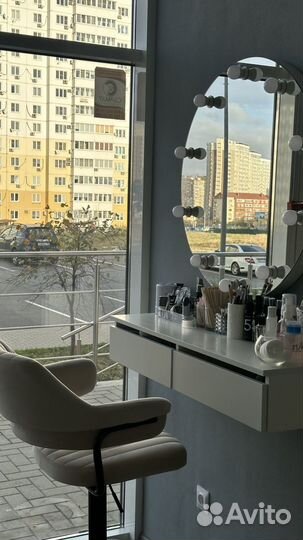 Брови, окрашивание оформление ламинирование бровей