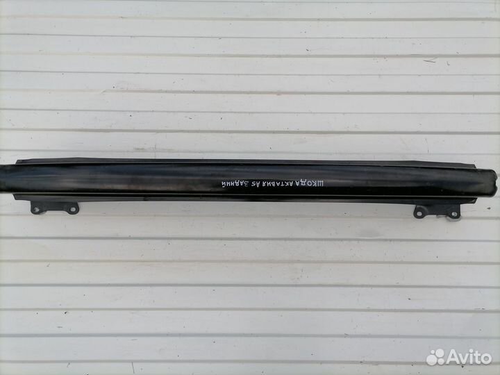 Усилитель заднего бампера Skoda Octavia A5 2013