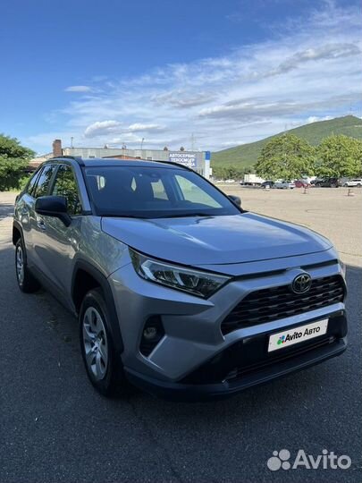 Toyota RAV4 2.5 AT, 2019, 112 000 км