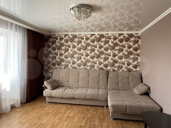 2-к. квартира, 63 м², 9/10 эт.