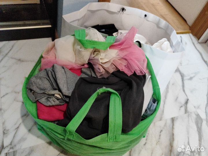 Два больших пакета вещей