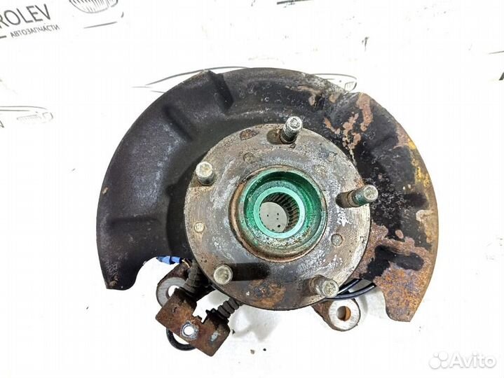 Поворотный кулак передний левый (2006-2013) Suzuki