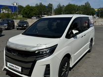 Toyota Noah 2.0 CVT, 2017, 86 651 км, с пробегом, цена 2 400 000 руб.