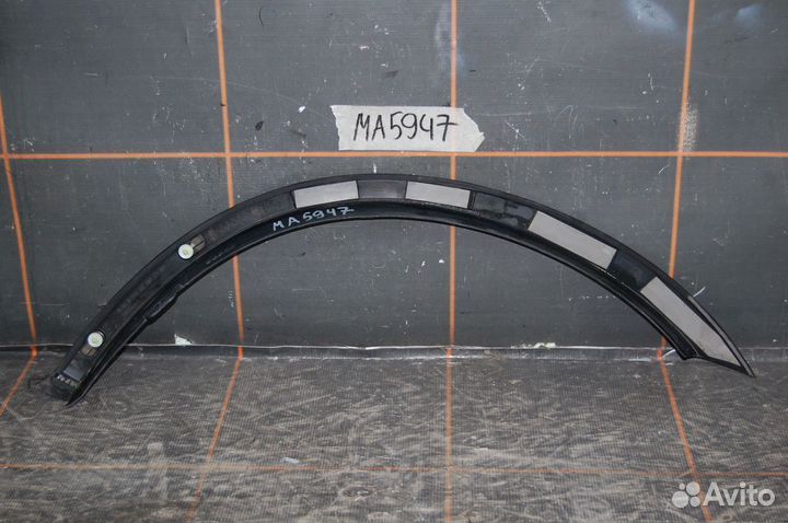 Накладка крыла задн прав - Mitsubishi Outlander 3