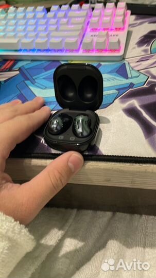Без проводные наушники от samsung