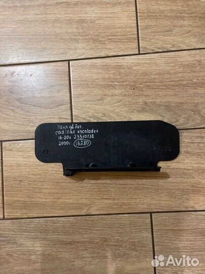 Накладка двери багажника Cadillac Escalade 4 С