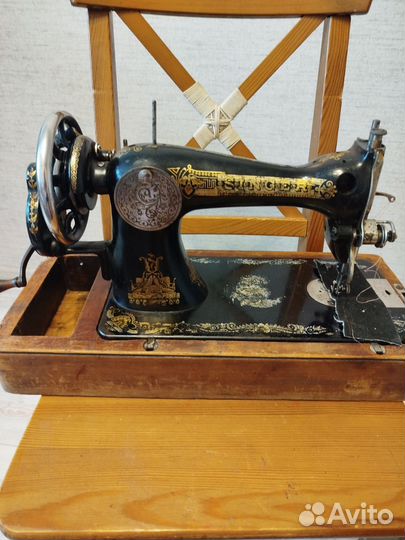 Швейная машина зингер