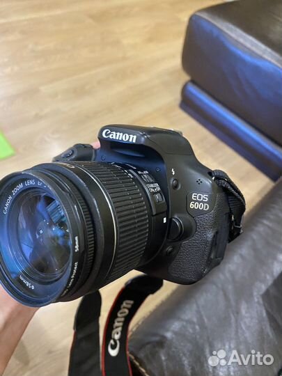 Зеркальная камера