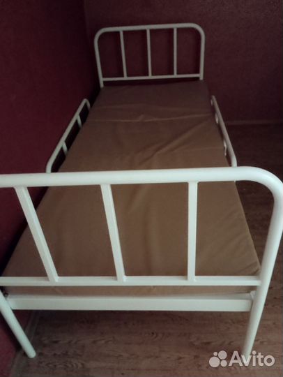 Медицинская кровать для лежачих больных