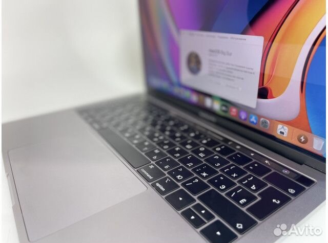 Apple MacBook Pro 13 8/256 T/Bar 2019 Идеальное Б
