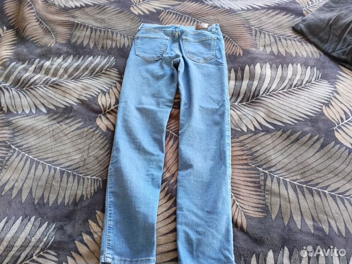 Джинсы