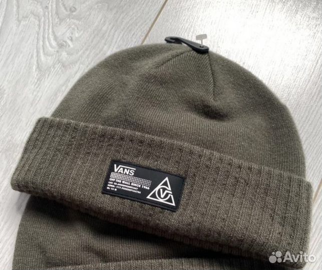 Шапка Vans