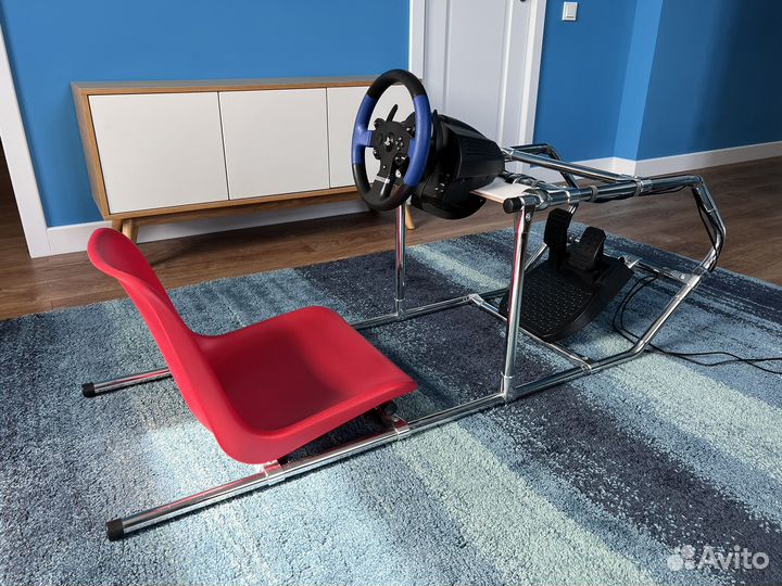 Гоночный кокпит, стойка для руля