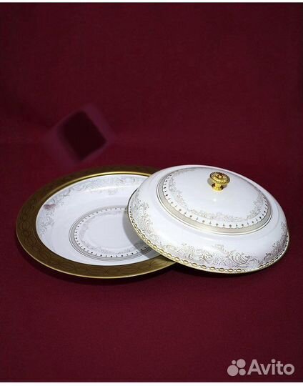 Блюдо металлическое с крышкой