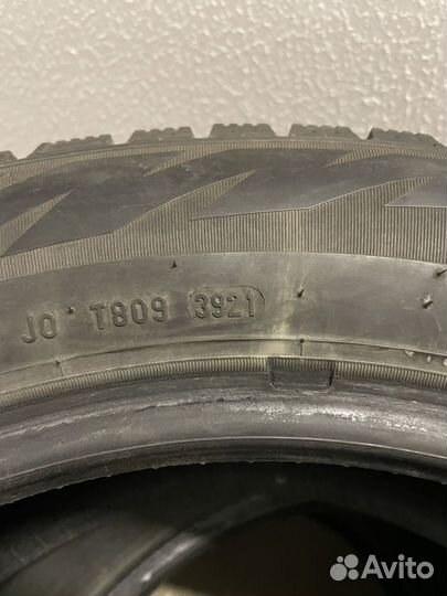 Pirelli Formula Ice 215/55 R17 98T