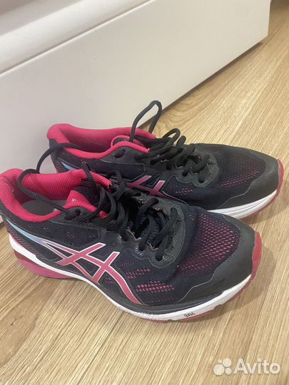 Беговые кроссовки asics