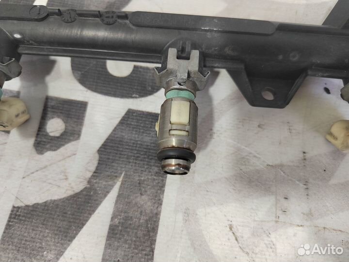 Топливная форсунка Skoda Octavia A5
