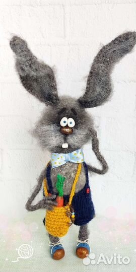 Вязаный кролик. Игрушки вязаные