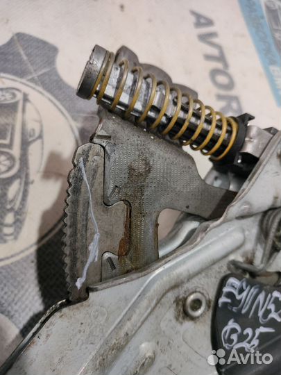 Рычаг стояночного тормоза BMW 3-серия E90