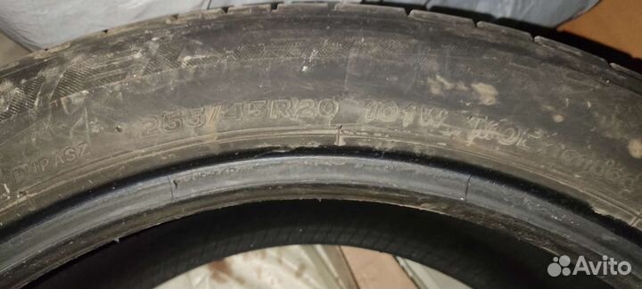Bridgestone Dueler H/P Sport RFT 255/45 R20 101W