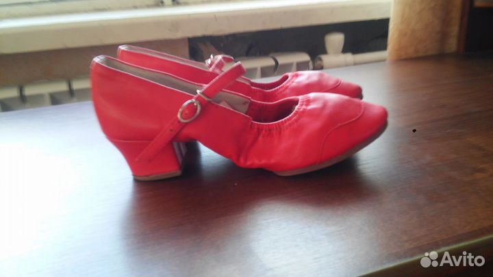 Для танцев и гимнастики