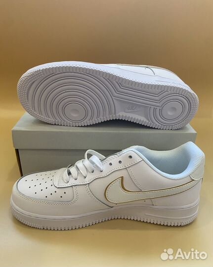 Nike Air Force 1
