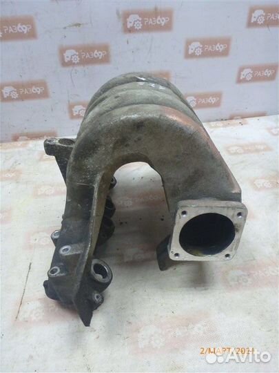 Коллектор впускной Volkswagen Passat B3 2E 1991