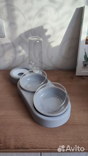 Миска для животных с автопоилкой