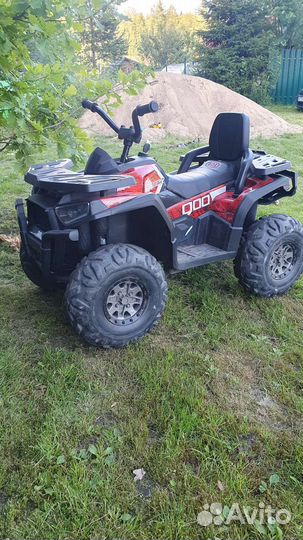 Детский квадроцикл на аккумуляторе