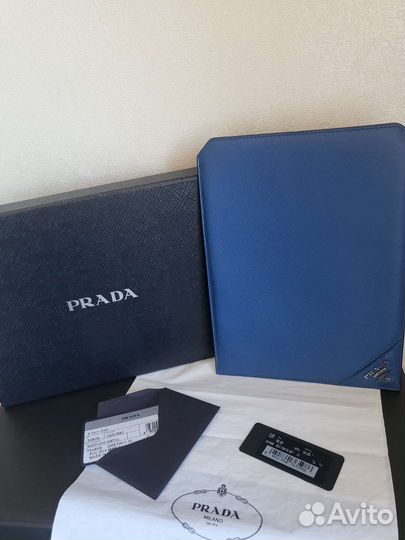 Чехол Prada на iPad