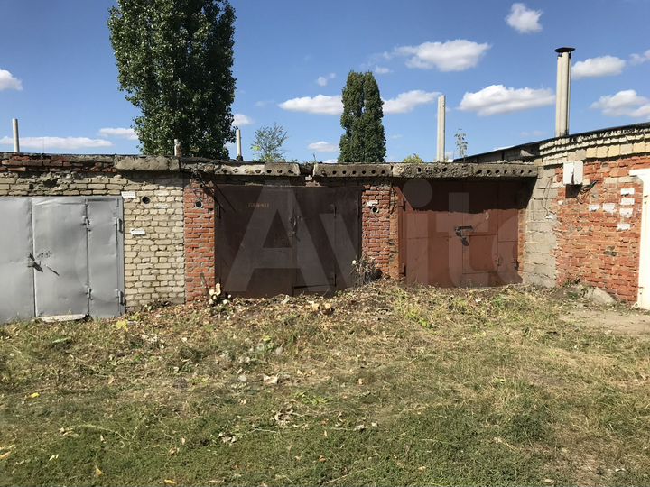 Гараж, > 30 м²