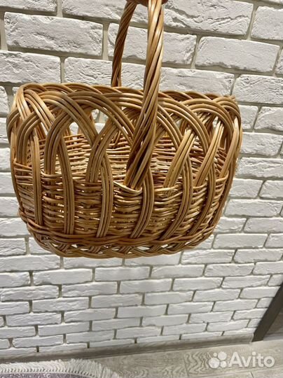 Корзинка плетеная