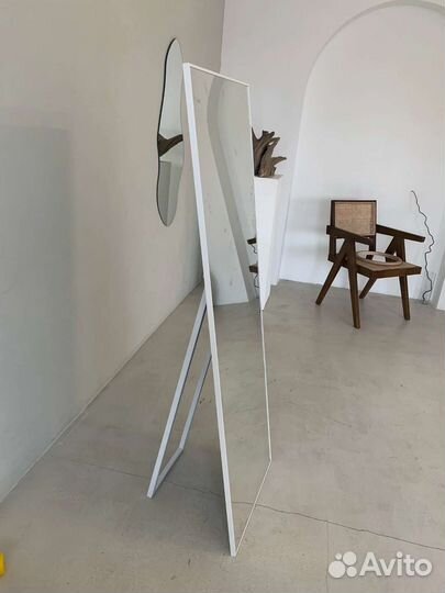 Гримерное зеркало с ножкой от производителя