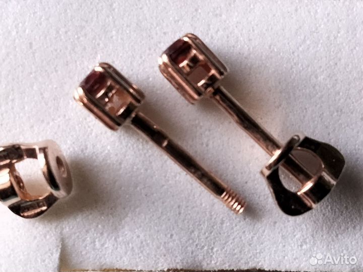 Золотые серьги