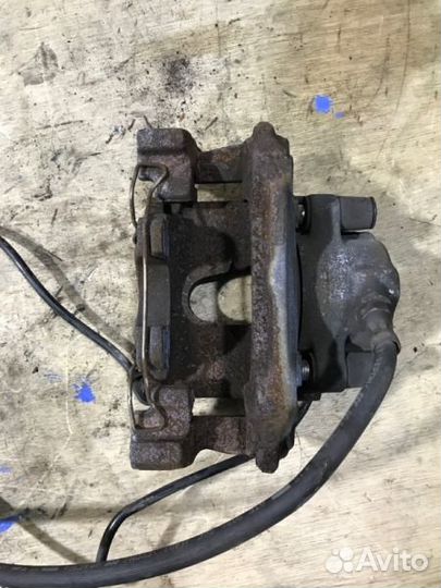 Суппорт передний правый Mercedes-Benz E-Class W210