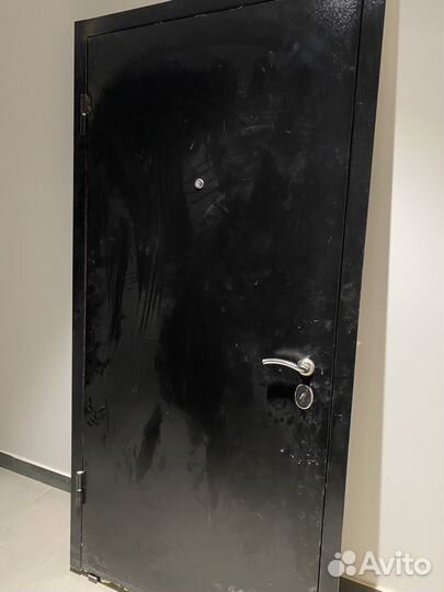 Дверь входная металическая бу 2080 на 980