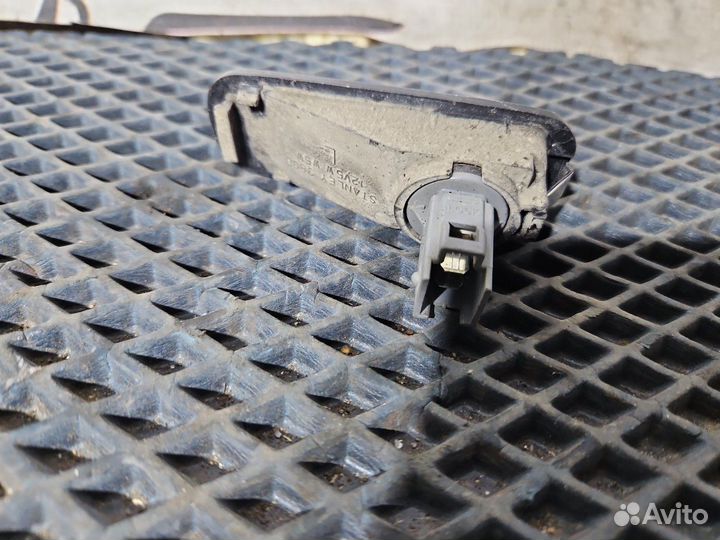 Повторитель в крыло левый Honda Torneo CF4 F20