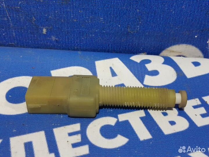 Датчик педали тормоза Audi A6C5 седан 1999