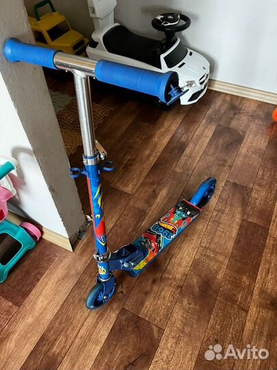 Самокат двухколесный