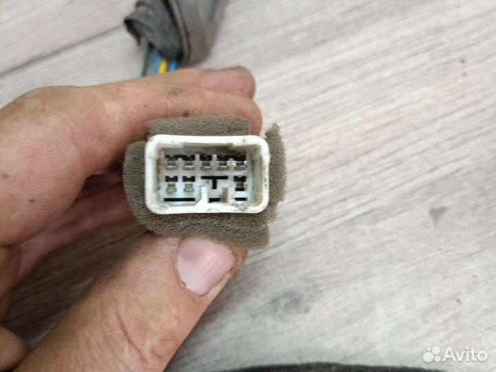 Проводка задней правой двери kia Rio 1 2000-2005