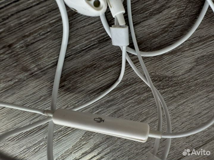 Наушники earpods