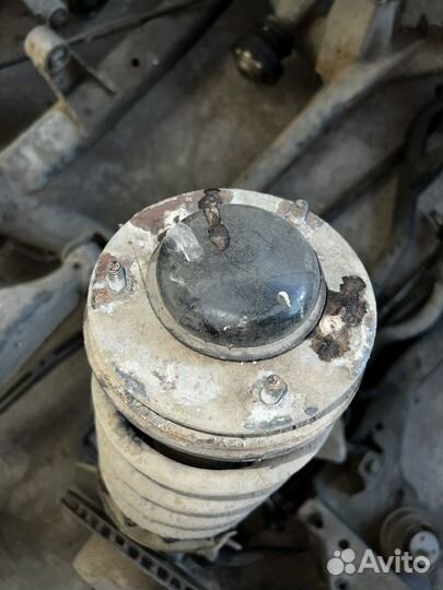 Передние стойки bmw 7 e32