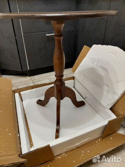 Журнальный столик круглый из массива дерева